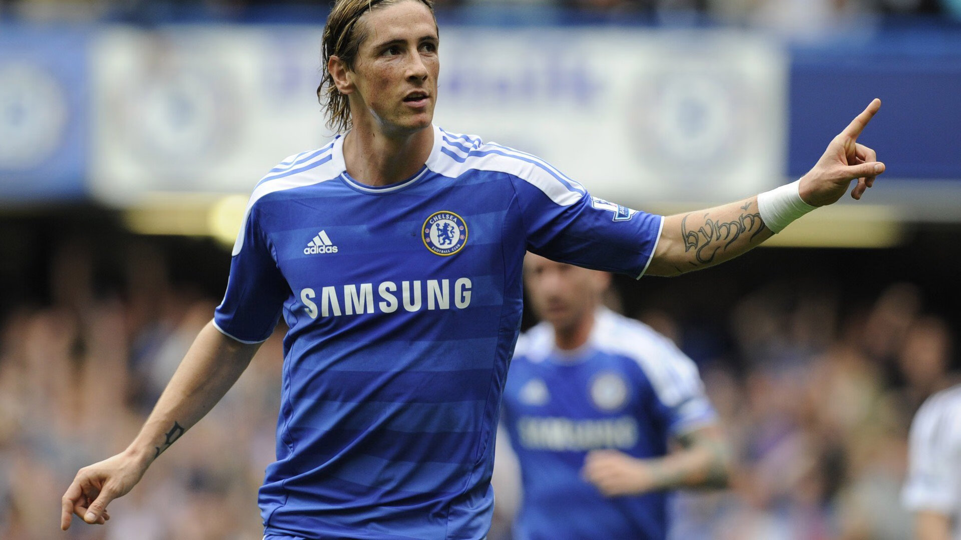 世界杯决赛：姆巴佩再戴帽 梅西再次进球 点球大战才分高下